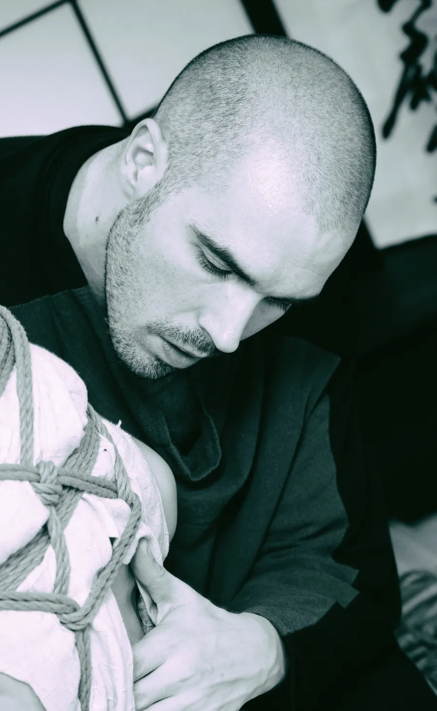 Portrait of Pablo Aida in his Tokyo studio during a private rope meditation session.